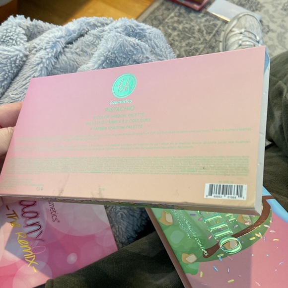 BH Cosmetics Sweet Shoppe collection in Pistachio (St. Patrick’s Day makeup!) - Picture 6 of 6